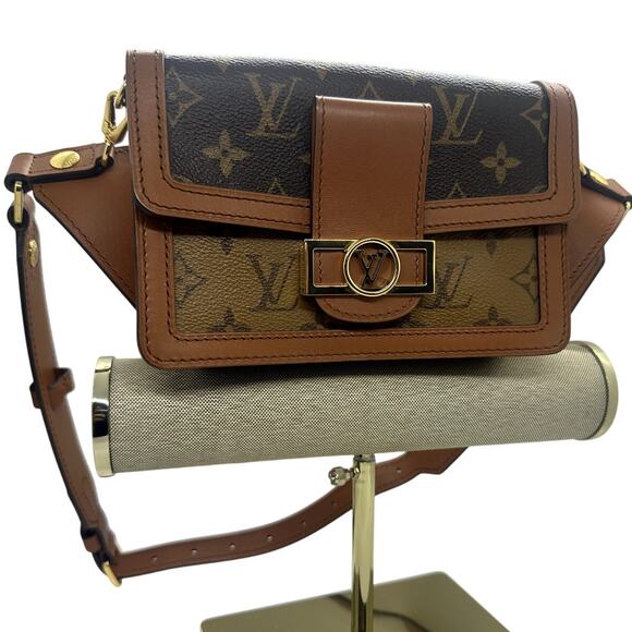 LOUIS VUITTON Monogram Canvas Dauphine Bumbag Bag, EUC with Box/Dust bag and COA - Picture 1 of 17